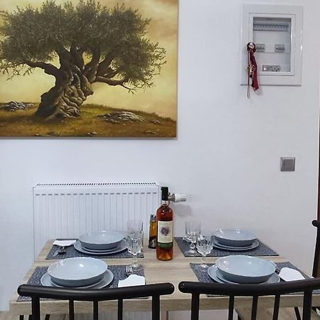Modern Apartment In Itea Luaran gambar
