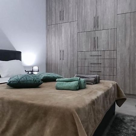 Modern Apartment In Itea Luaran gambar
