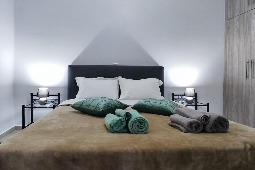 Modern Apartment In Itea Luaran gambar