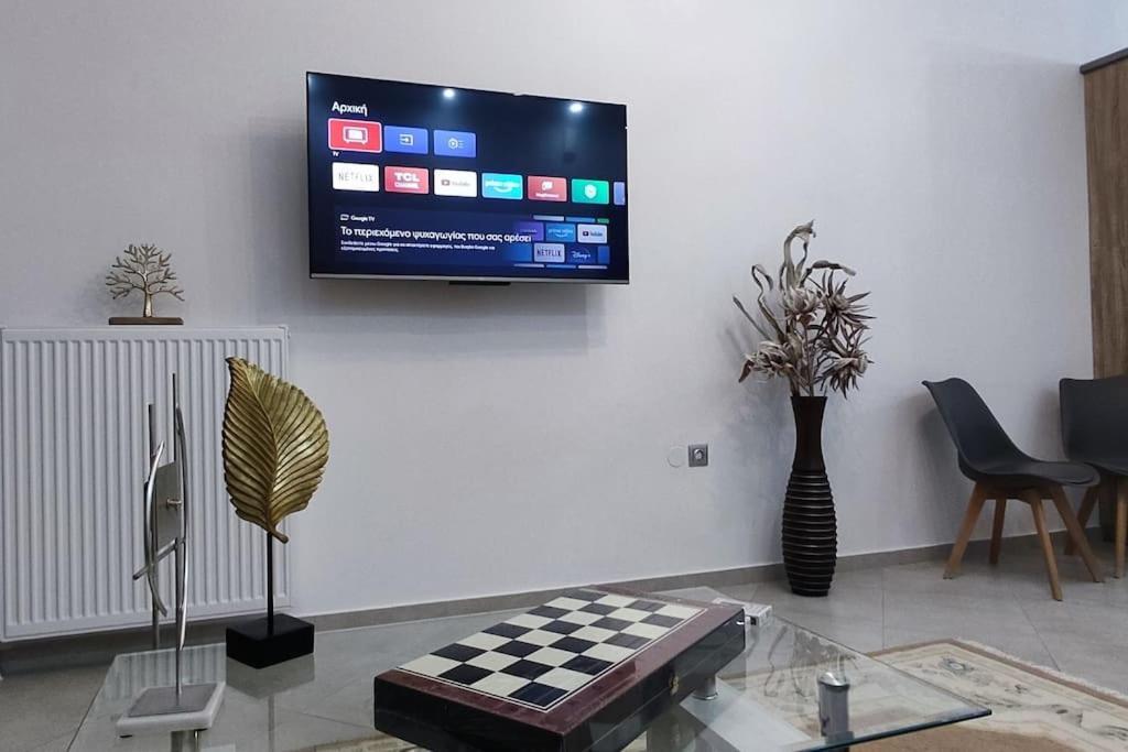Modern Apartment In Itea Luaran gambar