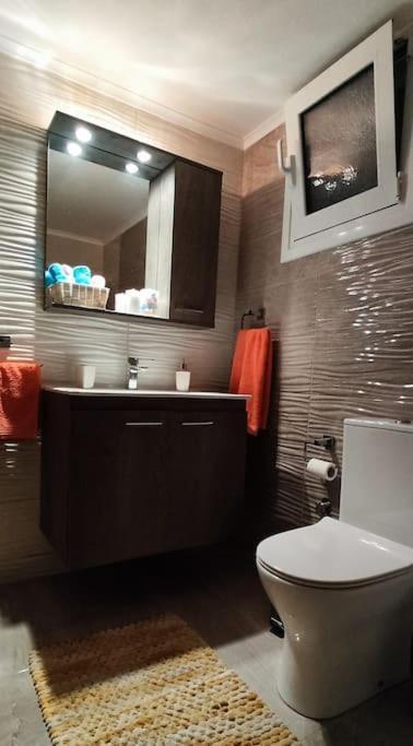 Modern Apartment In Itea Luaran gambar